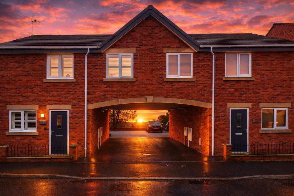 Property photo 1 of 21