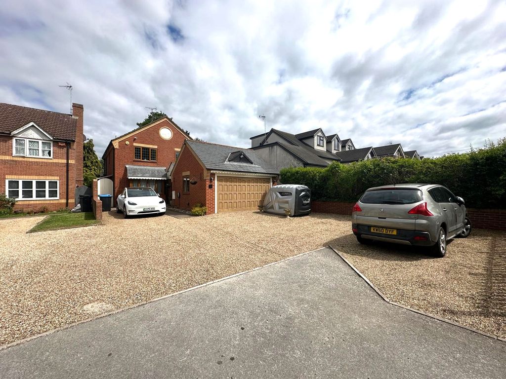 Property photo 1 of 26