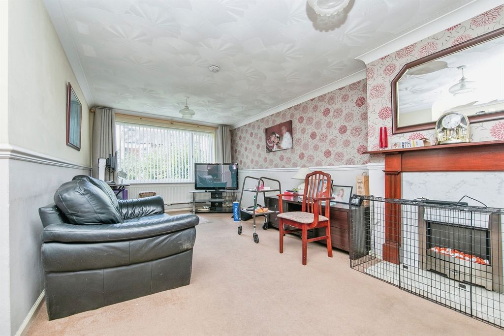 Property photo 3 of 15