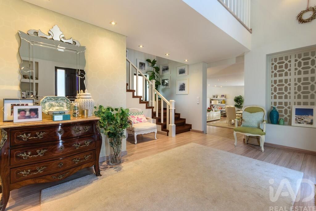 Property photo 3 of 40