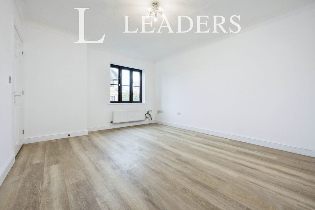 Property photo 3 of 10 Akl_7668