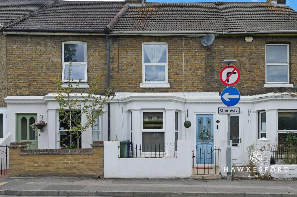Property photo 2 of 13 Ufton Lane, Sittingbourne - Front