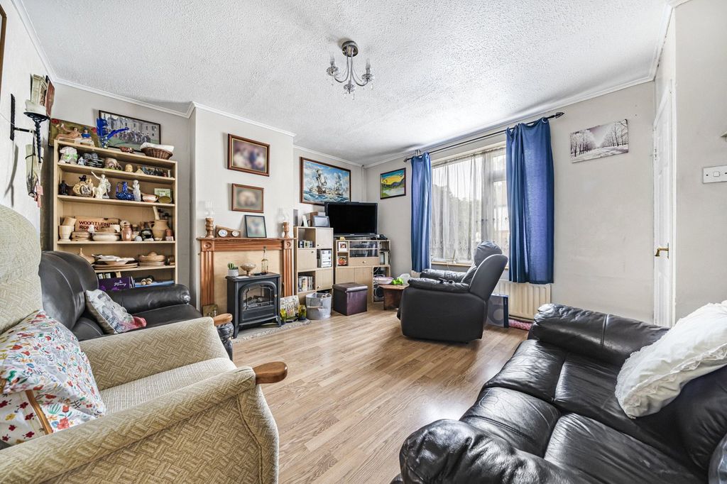 Property photo 2 of 17 Picture No. 15