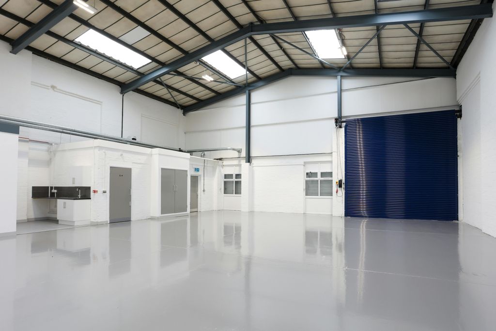 Property photo 3 of 6 Shenstone Interior 28.Jpg