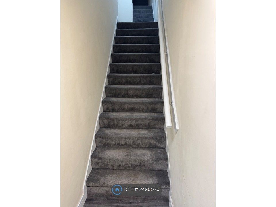 Property photo 1 of 28