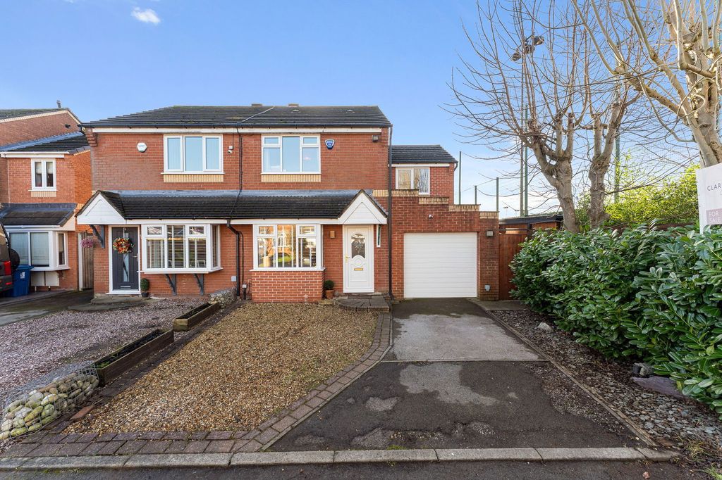 Property photo 1 of 23