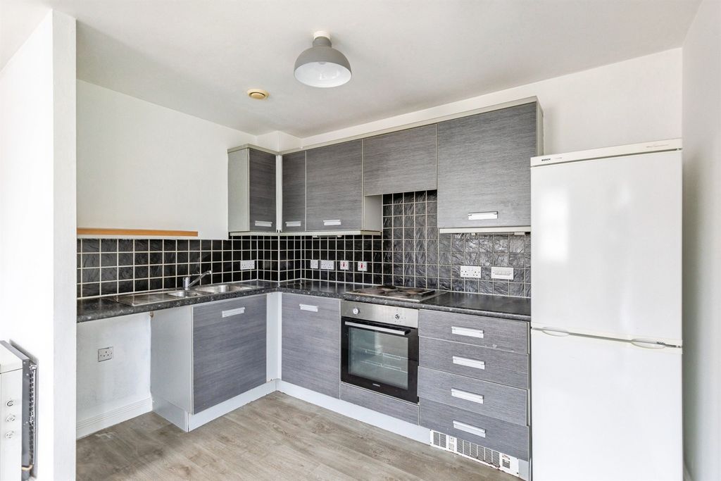 Property photo 3 of 8