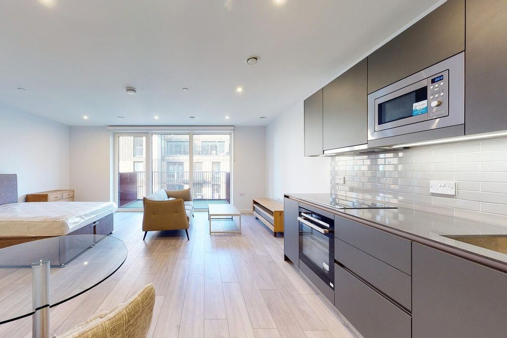 Property photo 1 of 19