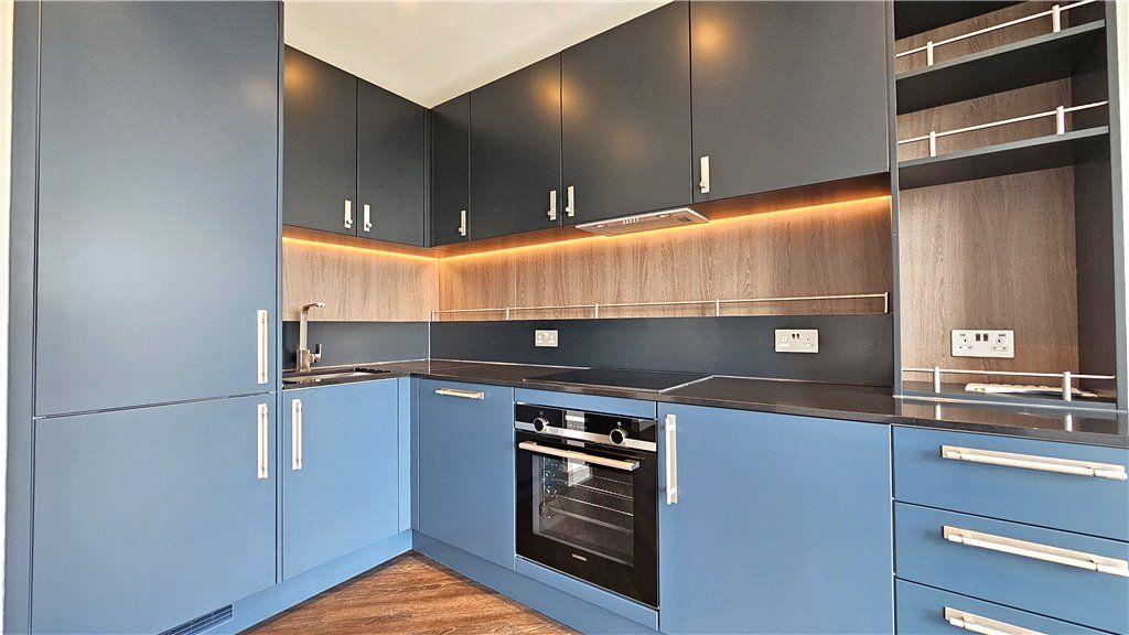Property photo 2 of 10 Kitchen