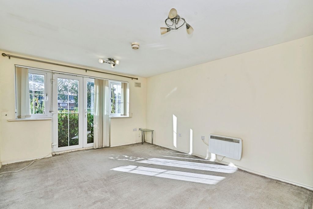 Property photo 3 of 20 Pbox-Img.Jpg