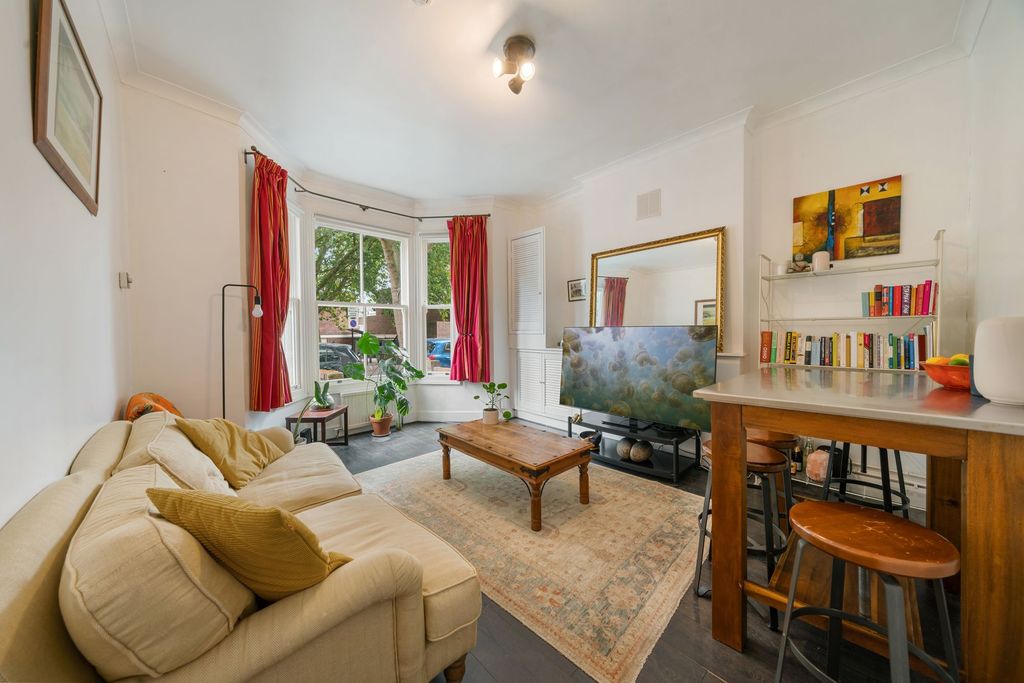Property photo 2 of 10