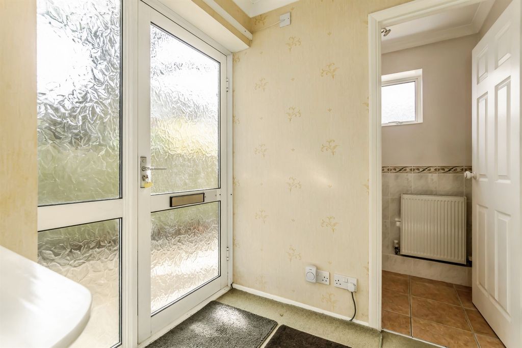 Property photo 3 of 14