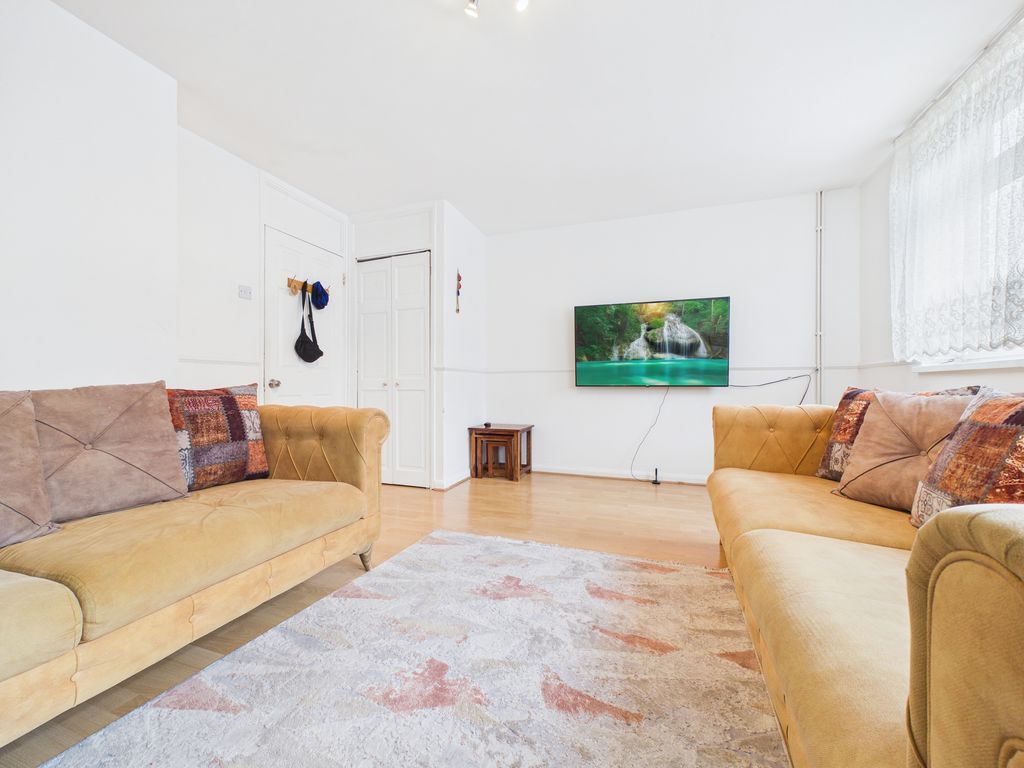 Property photo 2 of 11 Photo 3