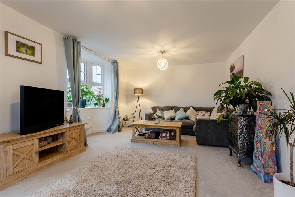 Property photo 3 of 31