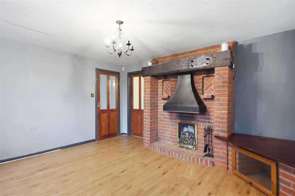 Property photo 2 of 15 Living Room