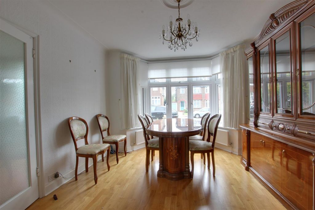 Property photo 3 of 12 Img_0268-Img_0270.Jpg