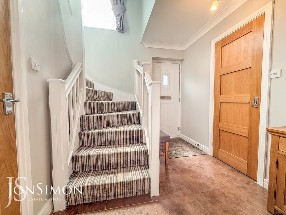 Property photo 3 of 34
