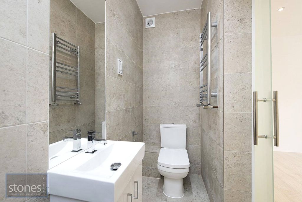 Property photo 2 of 14 Shower Room