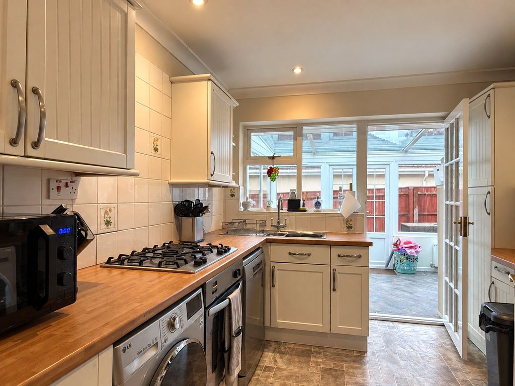 Property photo 2 of 13 Picture No. 08