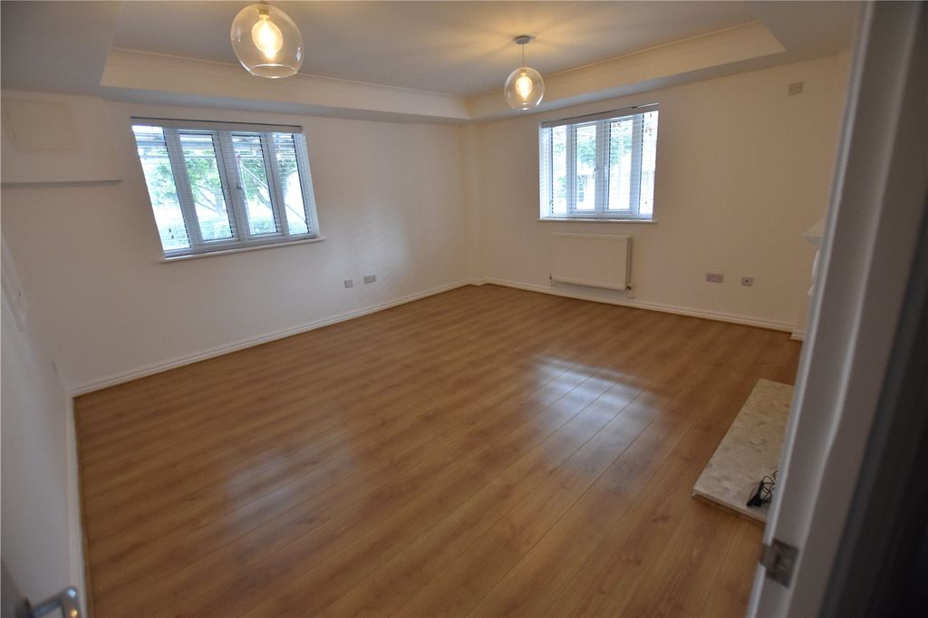 Property photo 3 of 11 Picture No. 13