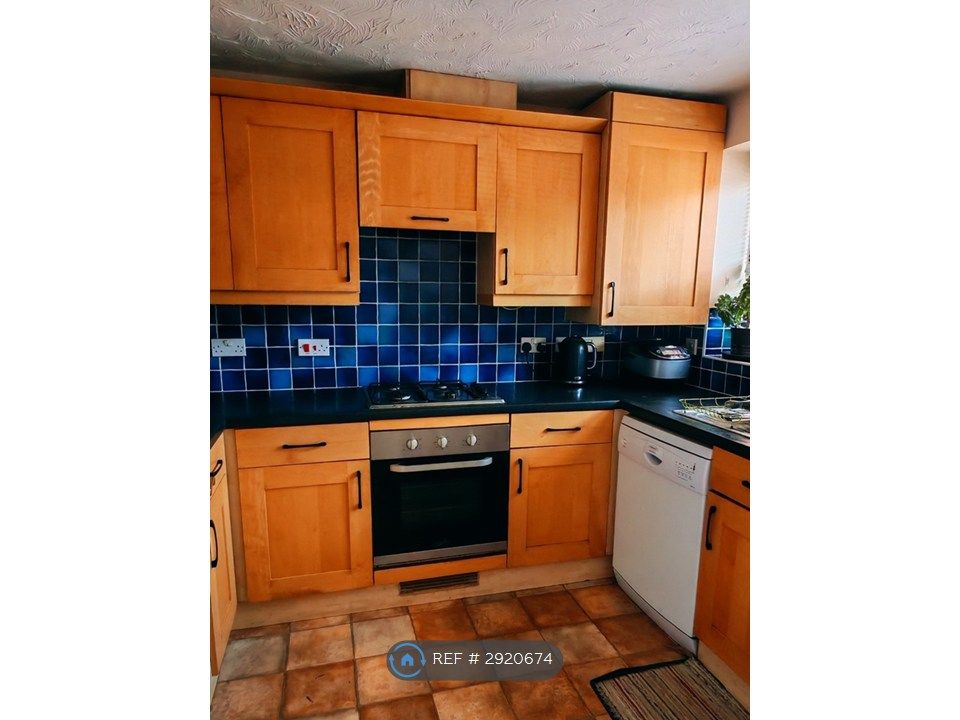 Property photo 2 of 21 Kitchen