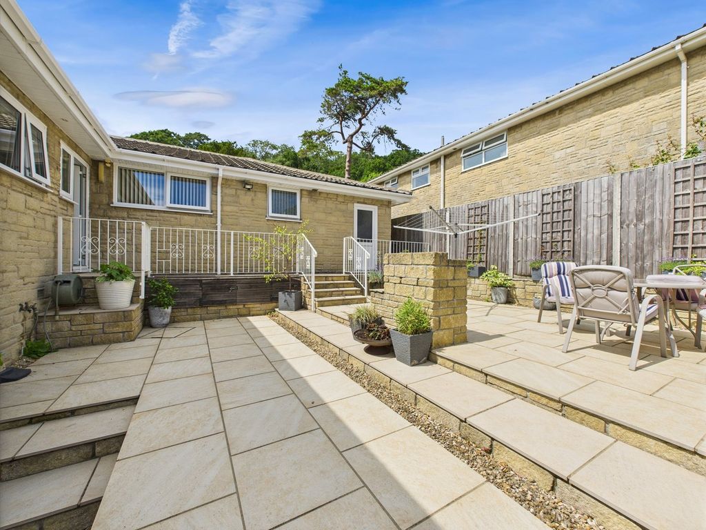 Property photo 2 of 33