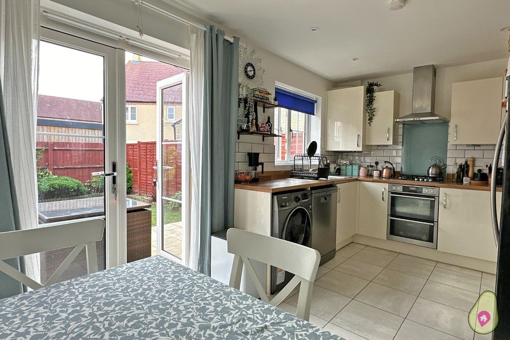 Property photo 2 of 13 3616795