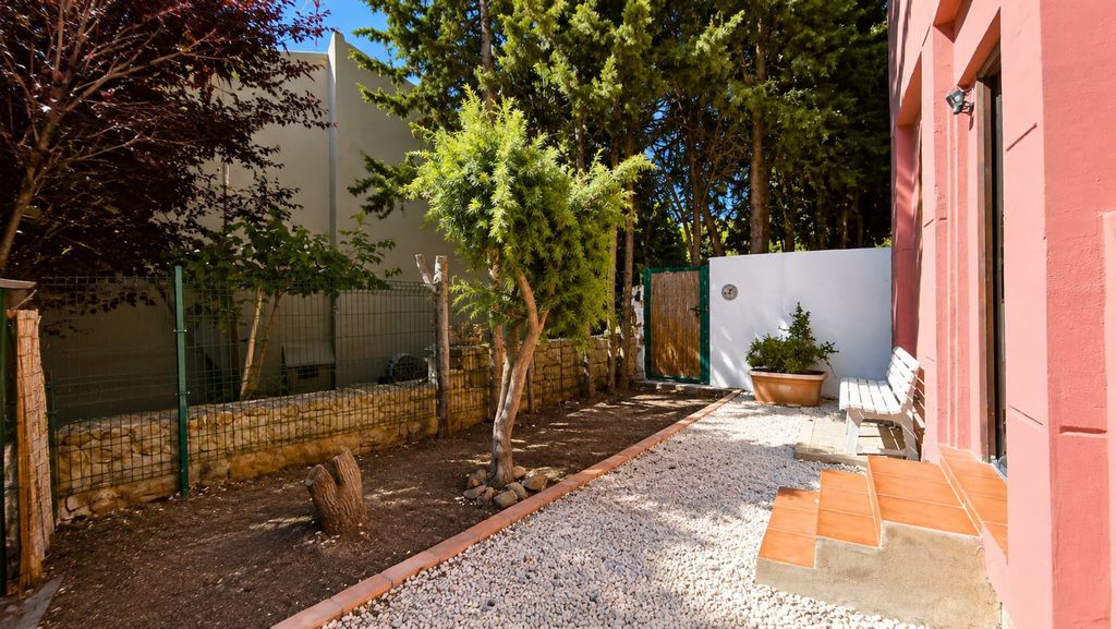 Property photo 3 of 36