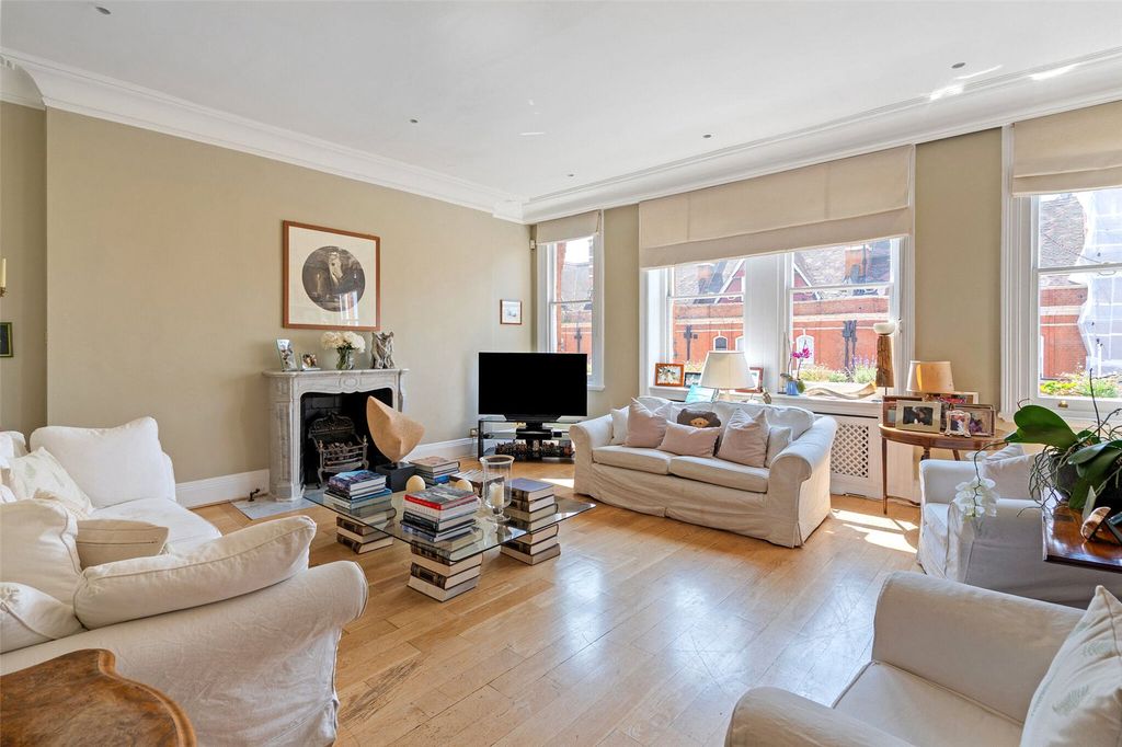 Property photo 2 of 11 Reception Room