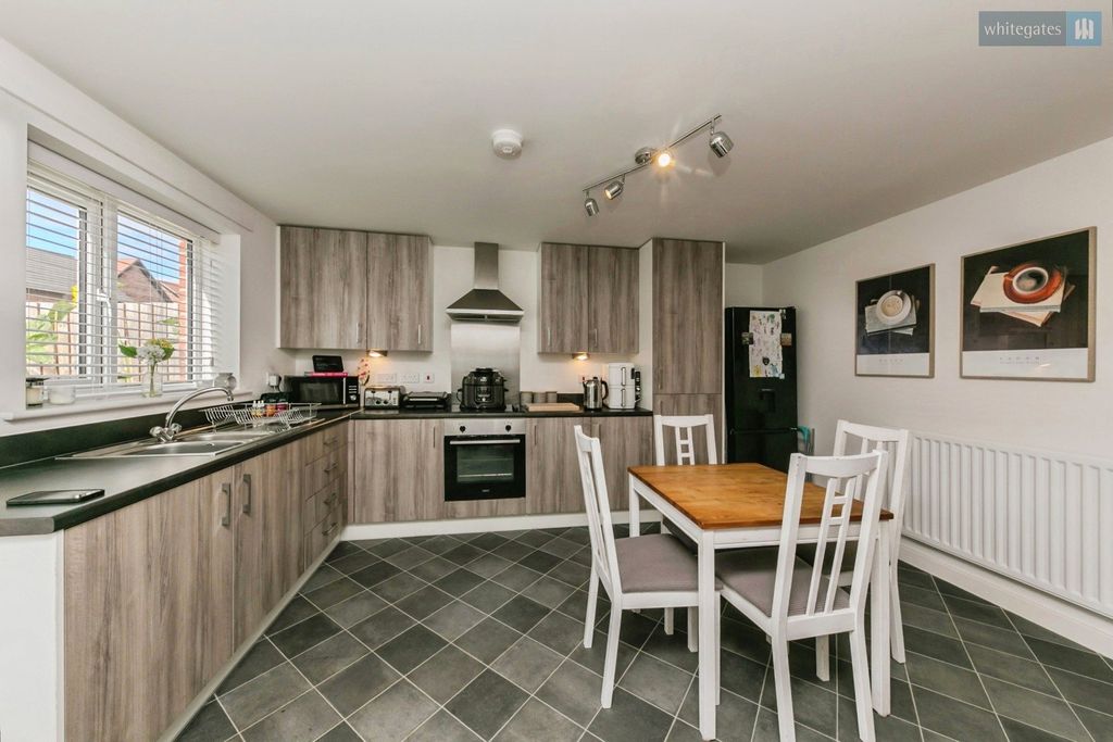 Property photo 1 of 14 Pbox-Img.Jpg