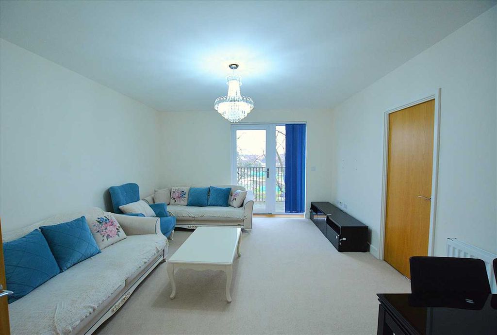 Property photo 2 of 7