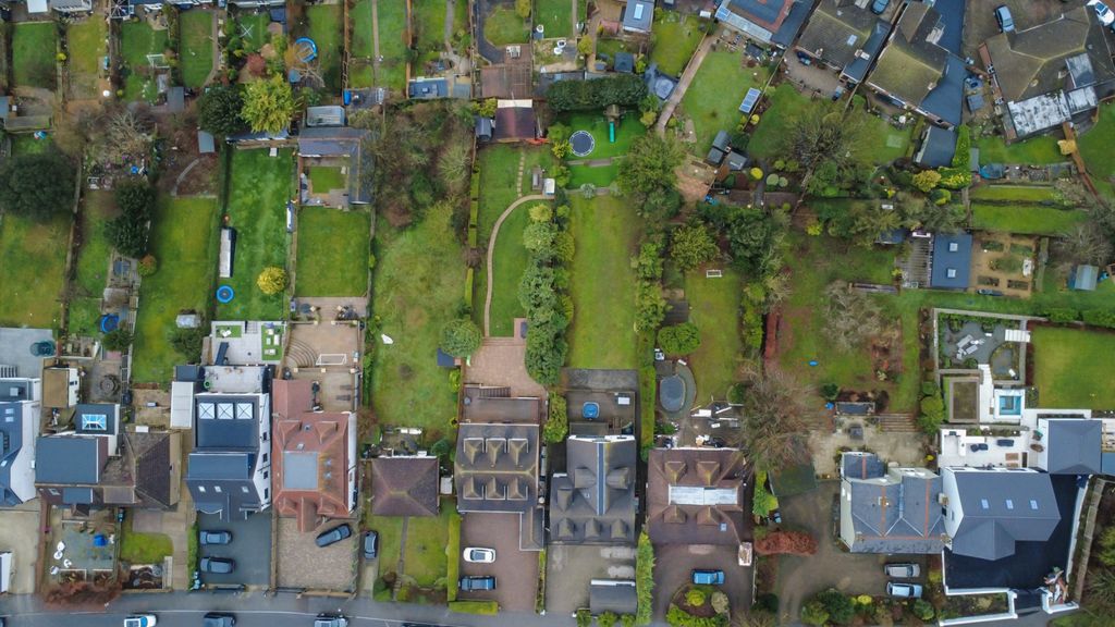 Property photo 3 of 35 4785524