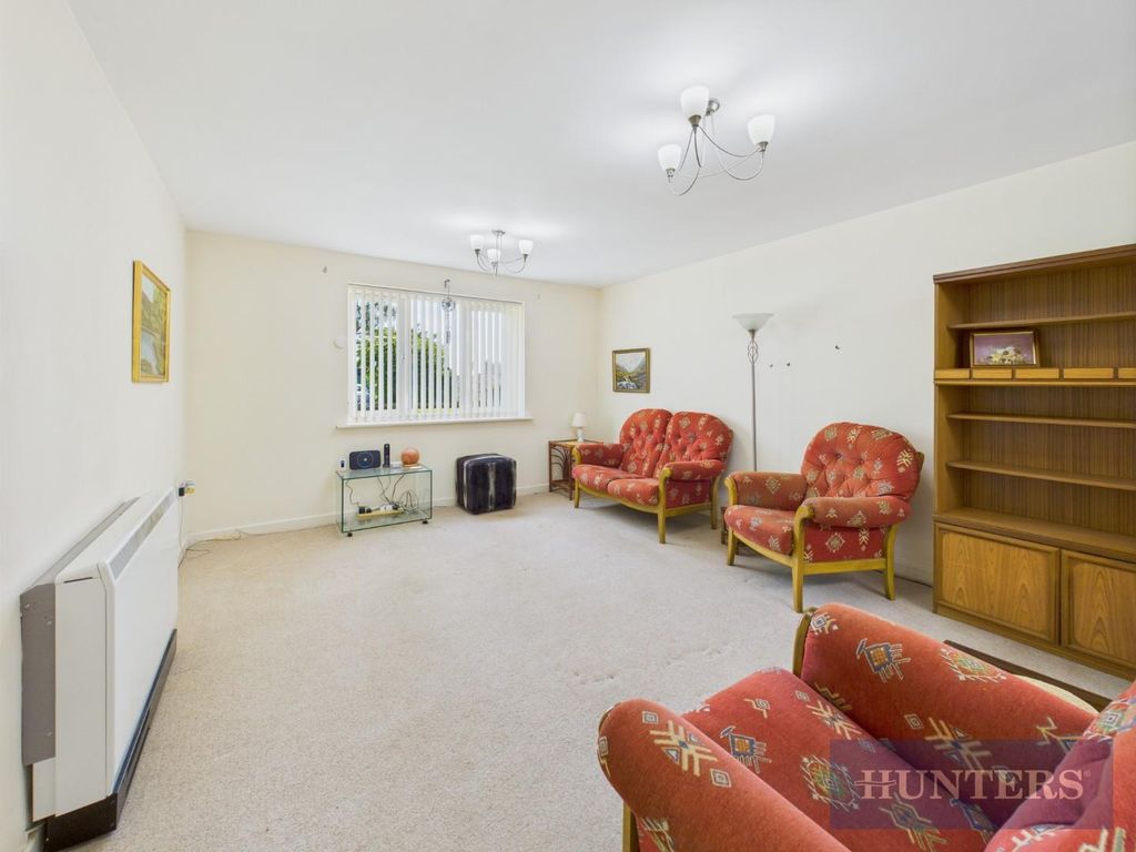 Property photo 2 of 9 Cam05316G0-Pr0120-Still009.Jpg