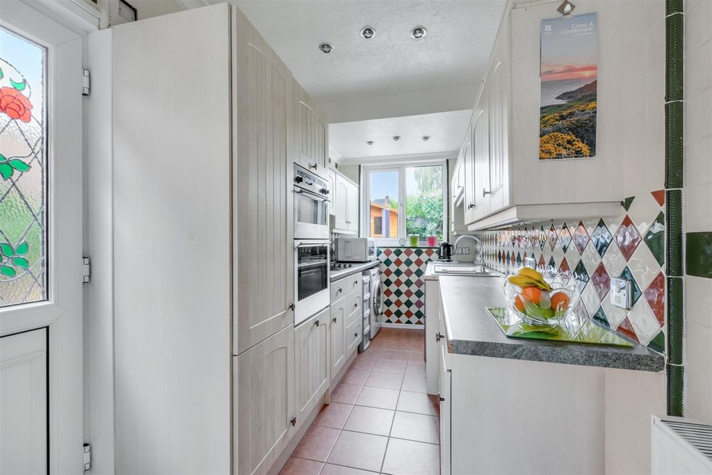 Property photo 2 of 15 Kitchen_2.Jpeg