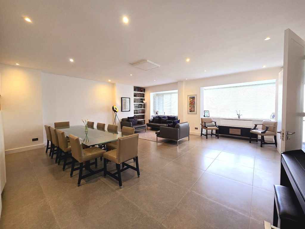 Property photo 2 of 17 Gallery