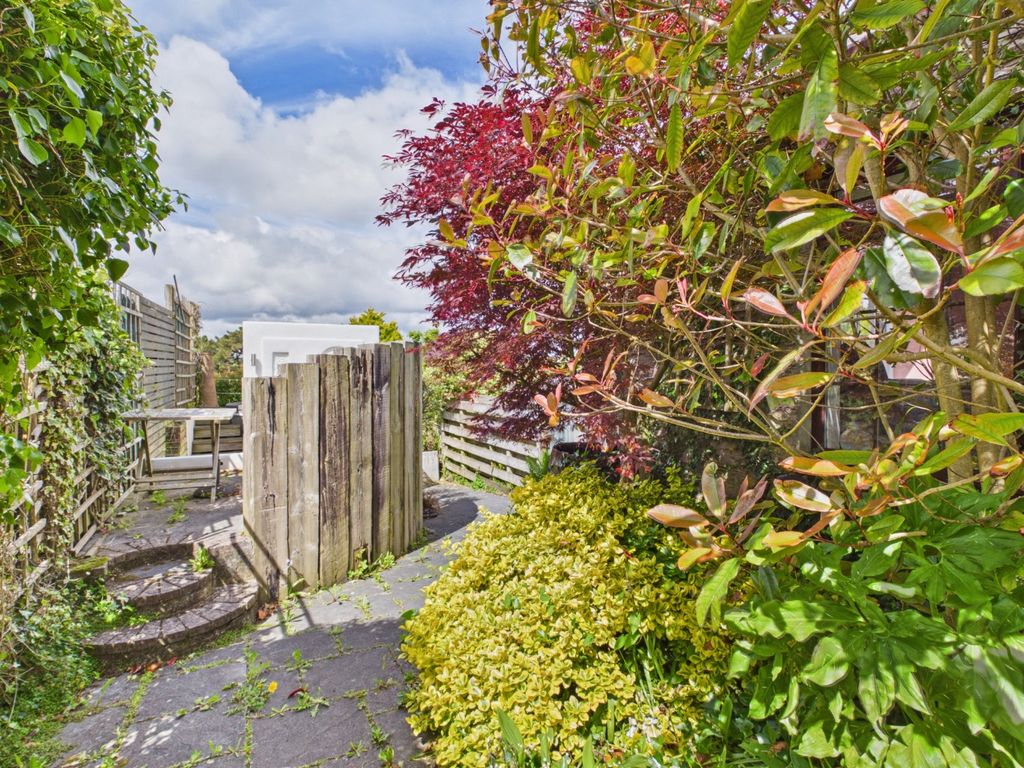 Property photo 2 of 17 5145494