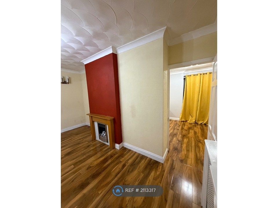 Property photo 2 of 32