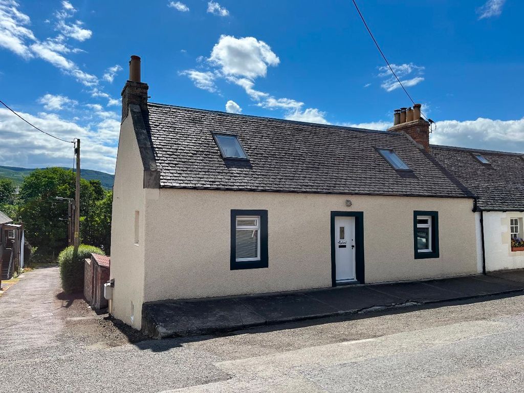 Property photo 1 of 28