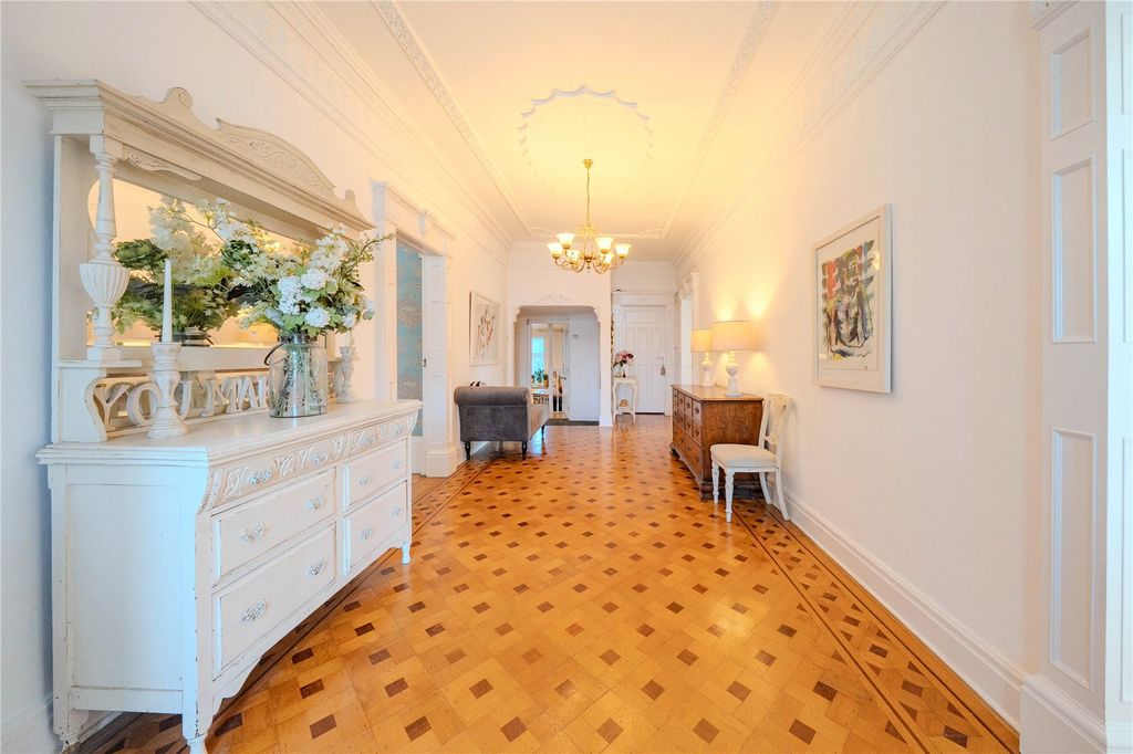 Property photo 2 of 24 Picture No. 08