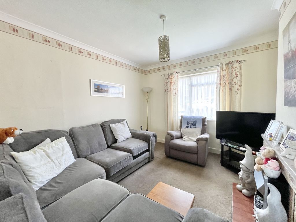 Property photo 2 of 17 Photo 2