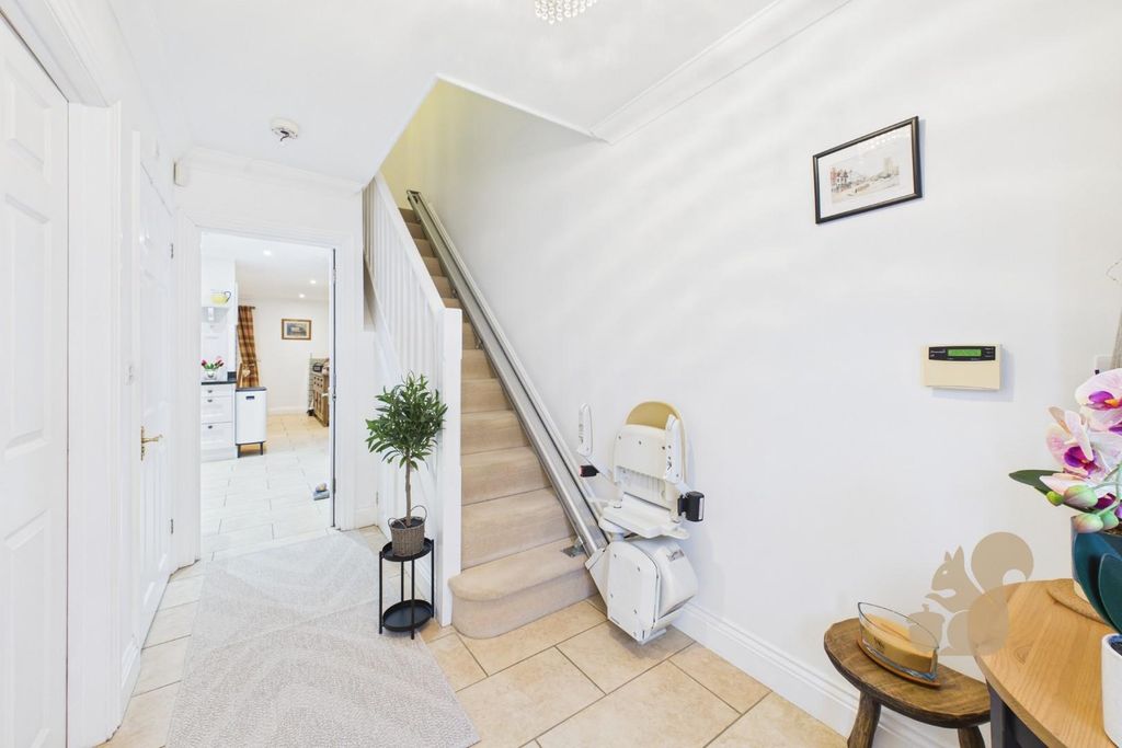 Property photo 2 of 30 Entrance Hall