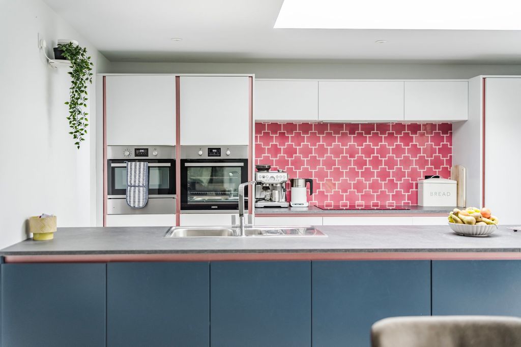 Property photo 2 of 24