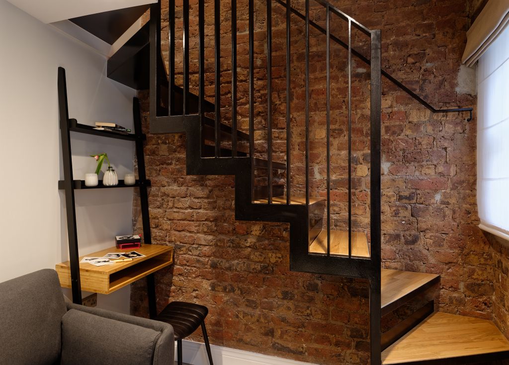 Property photo 3 of 8