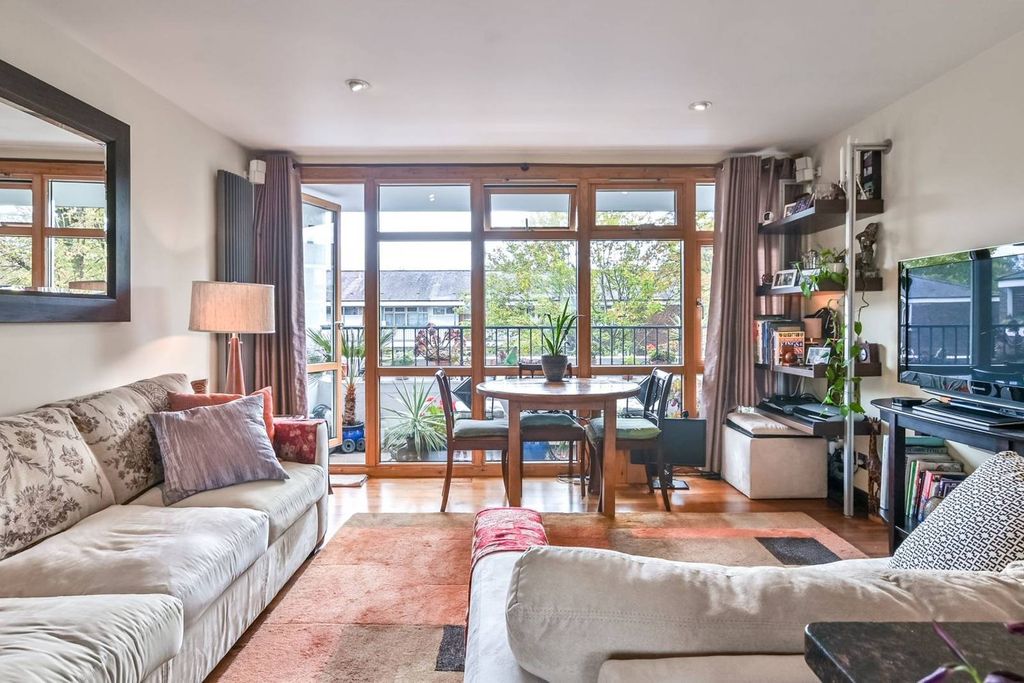 Property photo 2 of 7