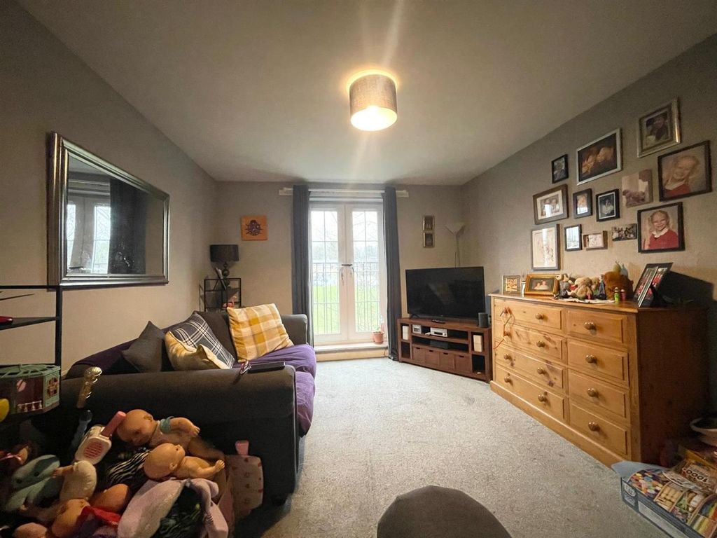 Property photo 2 of 9 2.Jpeg