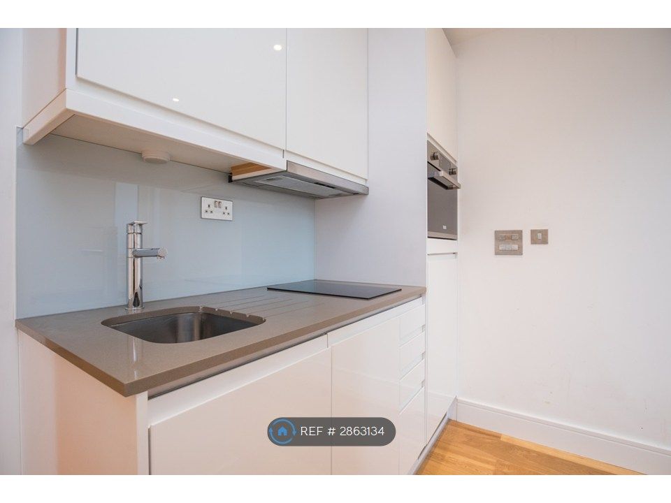 Property photo 2 of 26