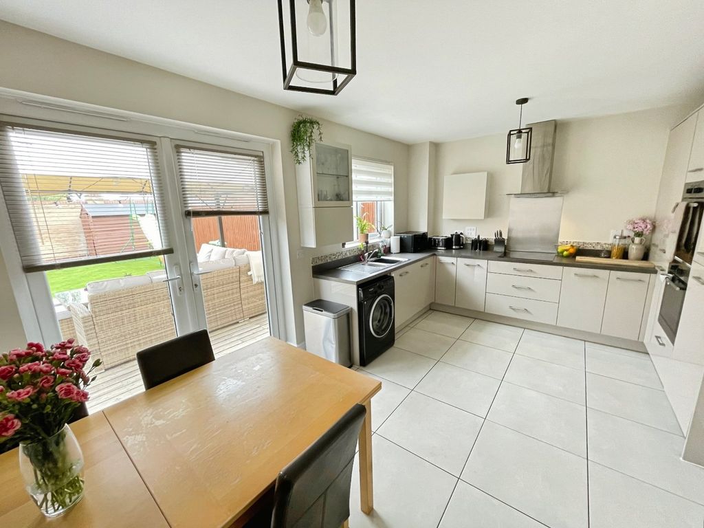Property photo 3 of 15 Picture No. 01