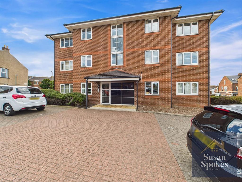 Property photo 1 of 13 Cam01858G0-Pr0164-Still023.Jpg