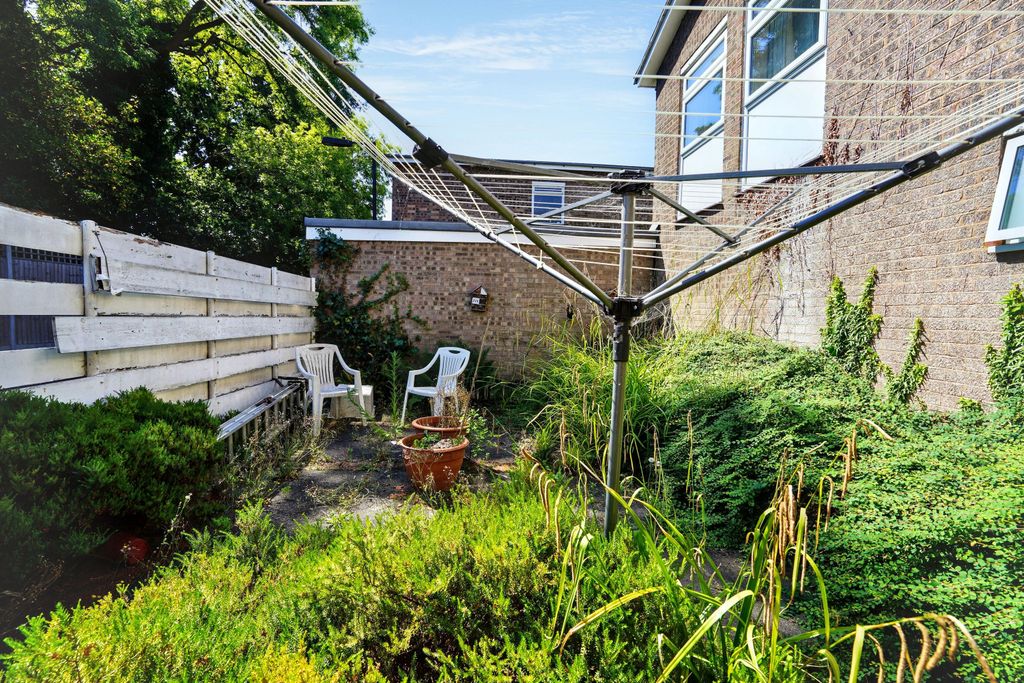 Property photo 3 of 17 10 Ryecotes Mead, Dulwich, London Se21 7Ep