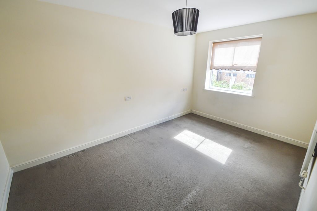 Property photo 2 of 4 Bedroom 1